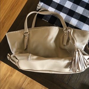 Tan tote